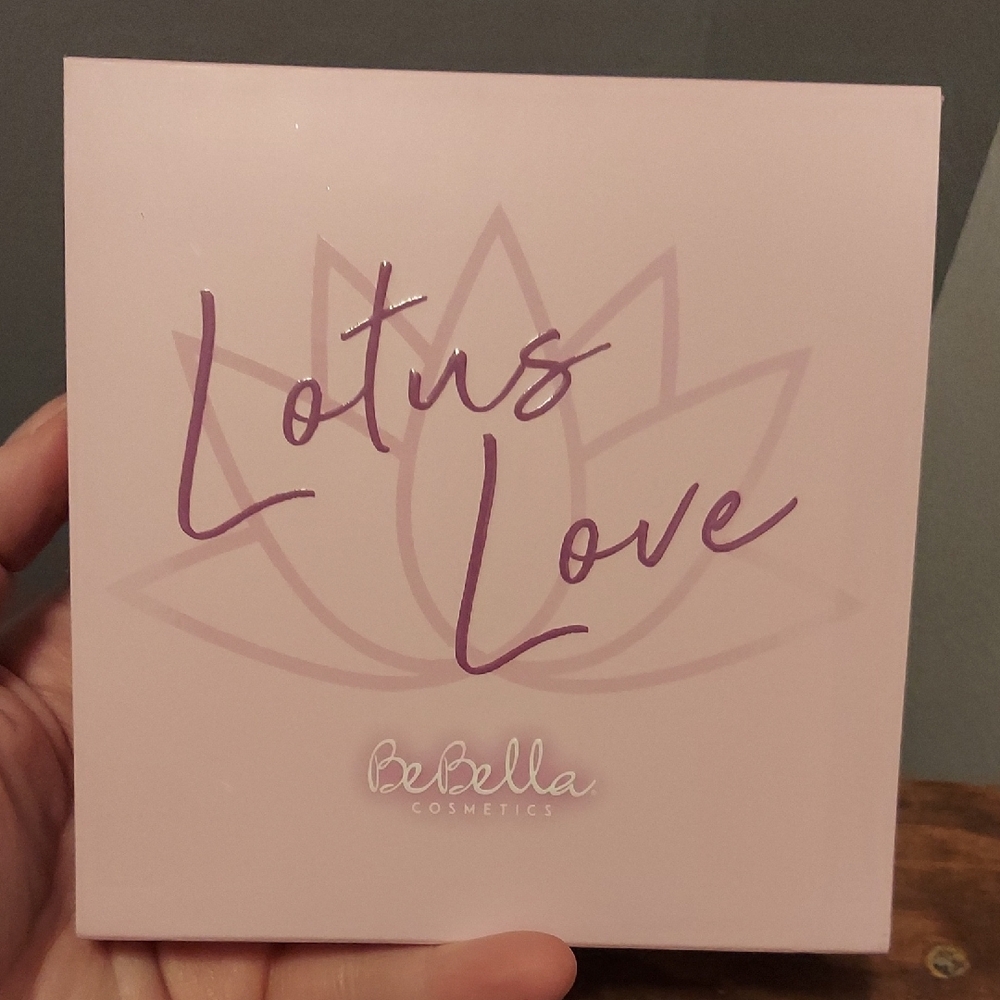 BeBella Lotus Love Palette